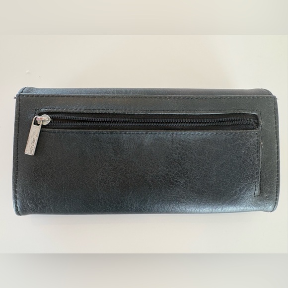 Matt & Nat Black Vegan Leather Long Wallet Zip Coin Pocket - Picture 2 of 5